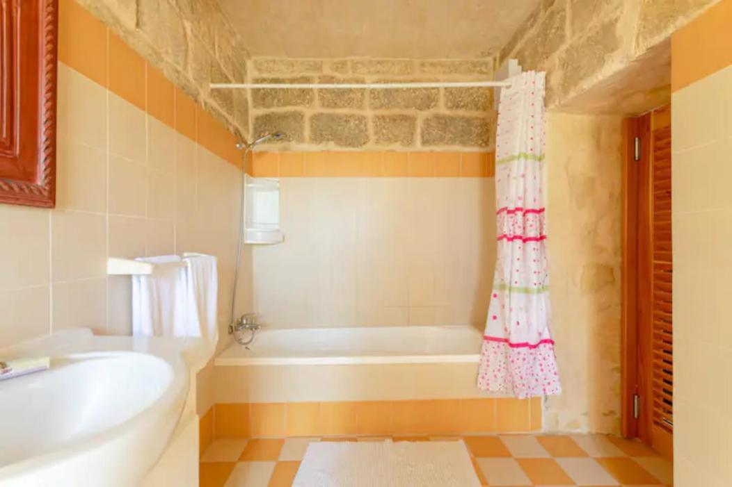 Ta' Frenc Farmhouse Gharb  Exterior photo
